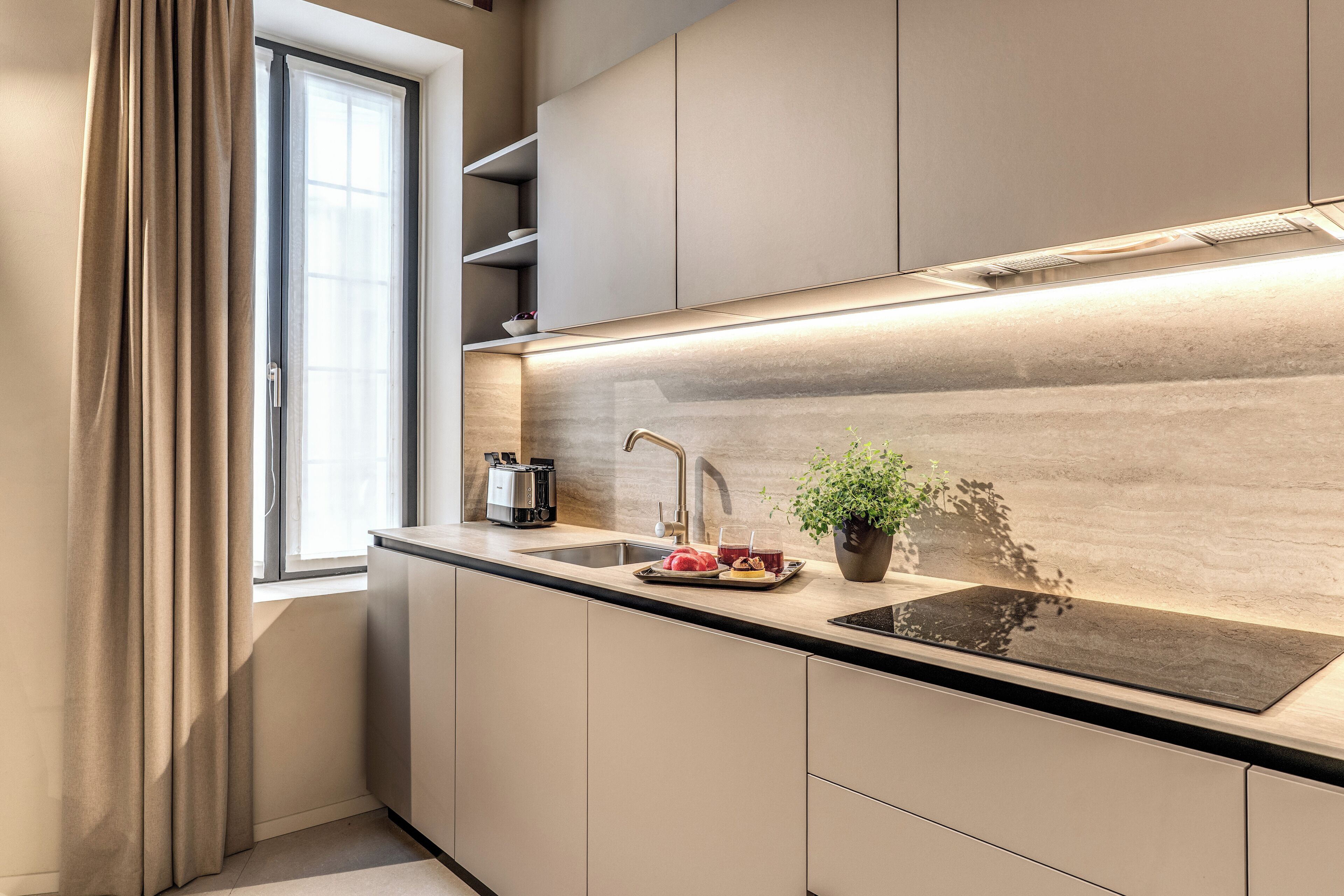 公寓 | 私人简易厨房 | 微波炉、意式浓缩咖啡机、电热水壶、高脚椅