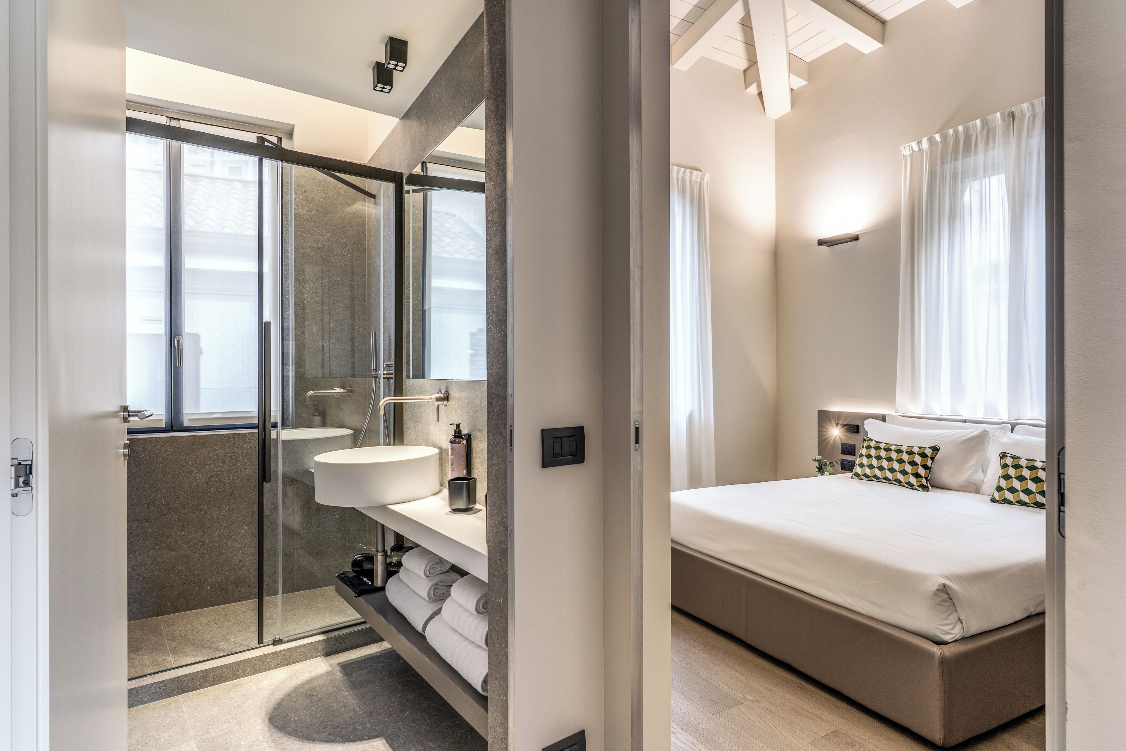 公寓 (2 Bedrooms) | 2 間臥室、筆電工作空間、熨斗/熨衣板、床單