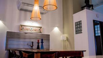 Family Quadruple Room | Living area