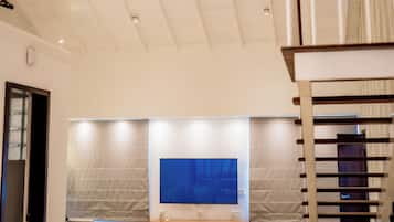 Familien-Suite | Wohnbereich | Smart-TV, Netflix, Streaming-Dienste