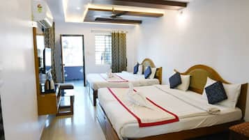 Family Room | Free WiFi