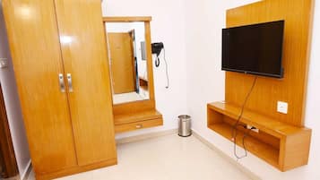 Deluxe Room | Living area