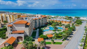 Exterior - 2 Mins to Beach w/ Ocean & Pool Views by Bocobay (Noord)