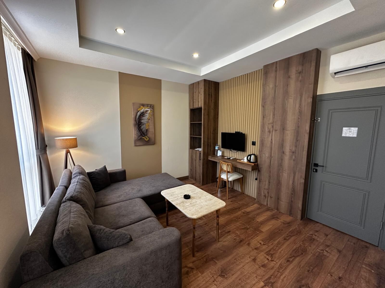 Desk, laptop workspace, iron/ironing board, free WiFi