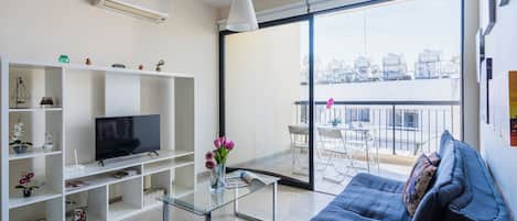 Apartment, 1 Double Bed with Sofa bed, Kitchen, City View | Living room | Smart TV, Netflix, streaming services