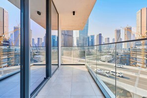 Interior - Brand New 1B with Burj Khalifa View in Business Bay (Dubai)
