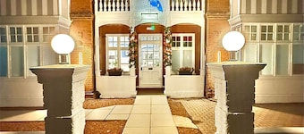 Luxury Modern Family Studio in Southwold | Pet Friendly