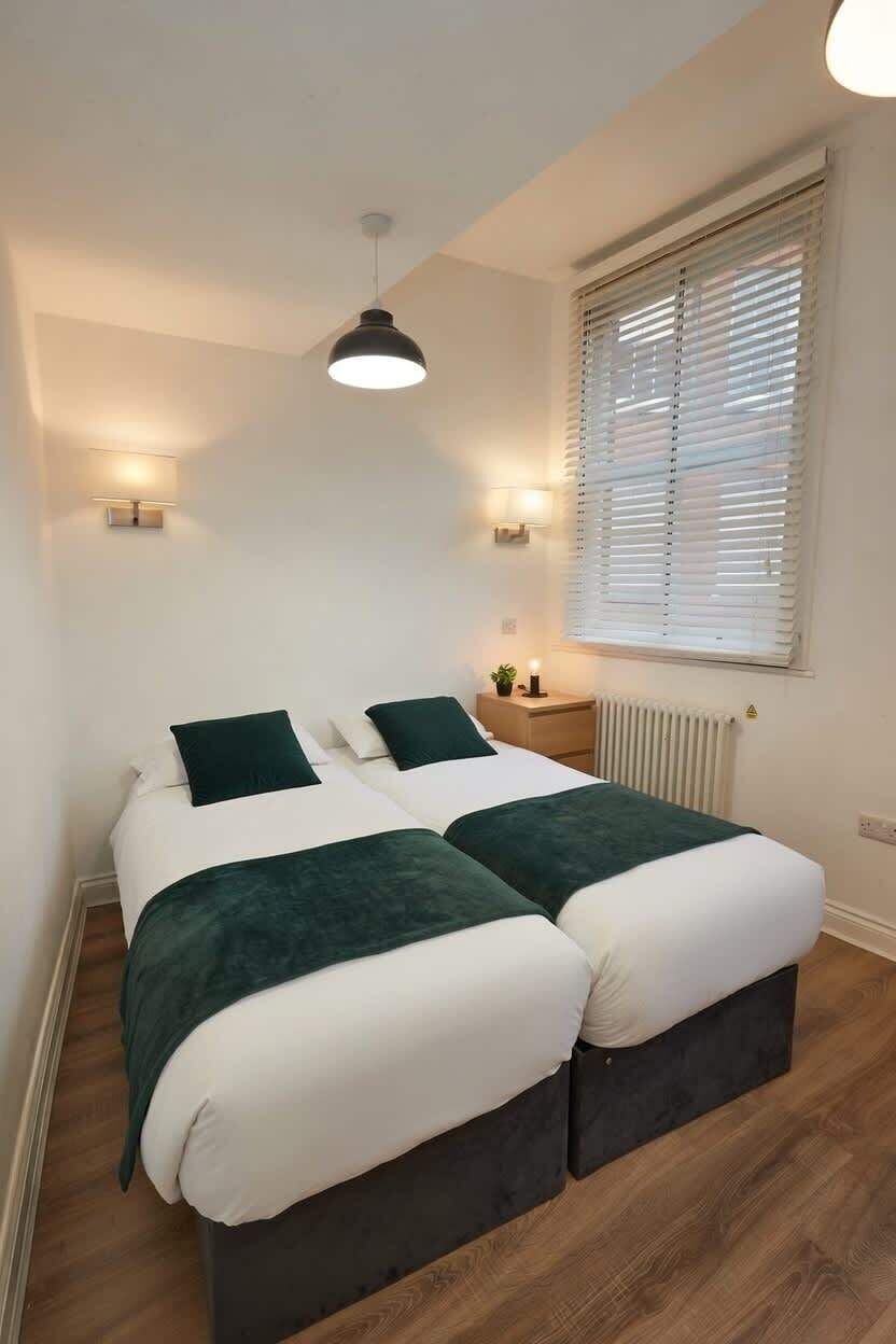 3 bedrooms, iron/ironing board, travel cot, free WiFi