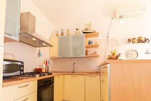 Fridge - Residenza Le Vigne- Panoramic Terrace (Cuglieri)