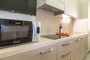 Fridge, microwave - Residenza Deriu-Maria (Bosa)