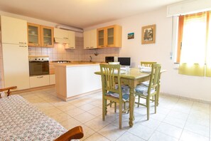 Dining - Residenza Le Vigne-ground floor (Cuglieri)