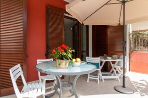 Outdoor dining - Domu Campu e Mari | Bosa (Bosa)