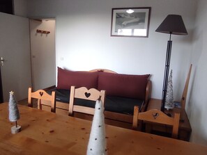 Interior - Apartment 5 Pers. with Pool in Super-Besse (Besse-et-Saint-Anastaise-Super Besse)