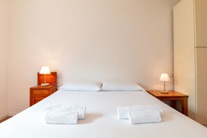 2 habitaciones y cuna de viaje 