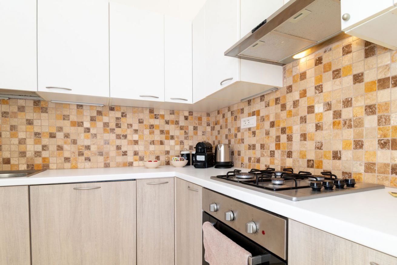 Réfrigérateur, lave-vaisselle, bouilloire électrique