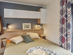 1 bedroom, free WiFi - Comfortable mobile home with terrace in Saint-Gérons (Saint-Gérons)