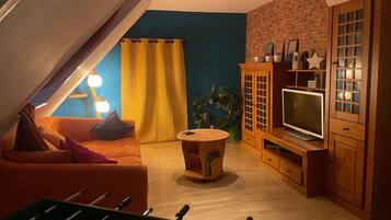 Smart-TV, peis, fotballspill og bøker