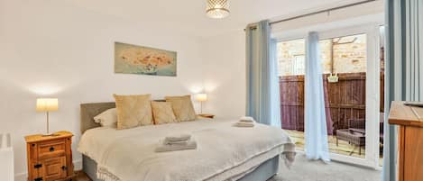 Lit parapluie, Wi-Fi, draps fournis