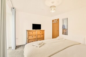 Travel crib, WiFi, bed sheets - Cheviot - North East Escapes (Wooler)