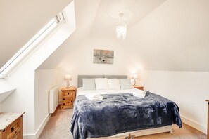 Travel crib, WiFi, bed sheets - Linhope- North East Escapes (Wooler)