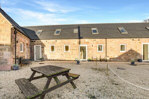 Outdoor dining - Humbleton- North East Escapes (Wooler)