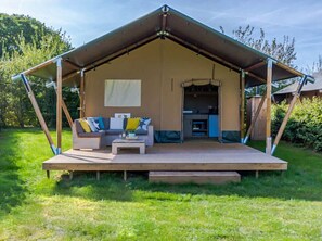 Terrace/patio - Spacious mobile home with terrace for 8 guests (Puyravault)