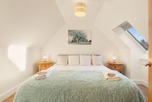 Travel crib, WiFi, bed sheets - Hethpool North East Escapes (Wooler)