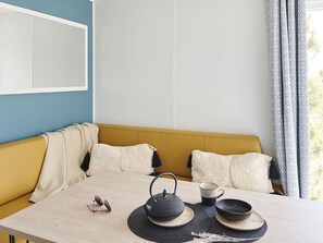 Dining - Mobile home for 6 with terrace (Saint-Gérons)