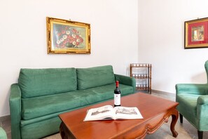 Flat-screen TV - Residenza Deriu- Vanna (Bosa)