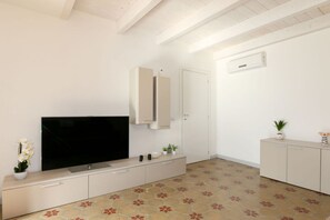 Interior - Xenia Boutique House 5 (ORISTANO)
