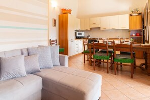 Living area - La Casa delle Rose- Serenity pool (CUGLIERI)