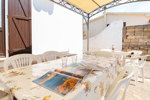 Outdoor dining - Casa Mandriola-Peacefull escape (San Vero Milis)