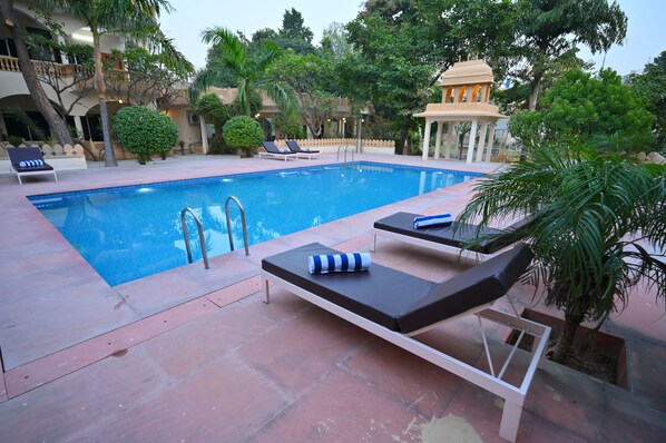 Seasonal outdoor pool