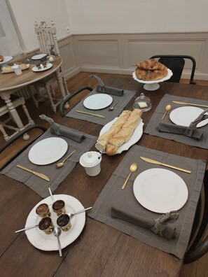Daily continental breakfast for a fee