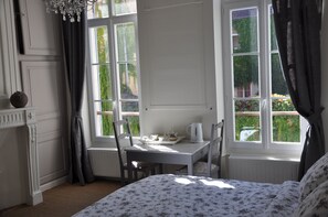 Free WiFi - Le Relais des Saints Pères  (Auxerre)