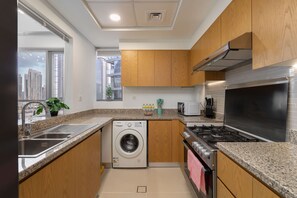 House - Stayshort - Downtown Apartment With Burj Views That Sleeps 4 (Dubai)