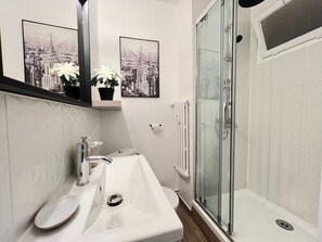 Shower - L'Azur | Studio Cartoucherie, Toulouse (Toulouse)