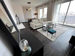 TV, offices - Le Pyreneen - Moyenne duree - 2p - Proche Gare (Toulouse)