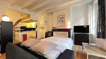 1 chambre, bureau, fer et planche à repasser, Wi-Fi