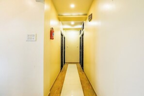 Lobby - Hotel Venture Grand (Mumbai)