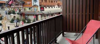 EXCEPTIONAL PRICE Méribel center ski in ski out with parking ski locker and balcony