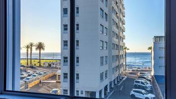 Apartamento | 3 quartos, escrivaninha, acesso à internet de alta velocidade