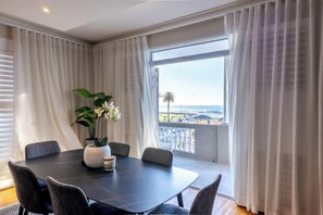 Apartment | 3 bedrooms, desk, Internet - Sea Point View 3bed Apartment Cornerstone Place (Cape Town)