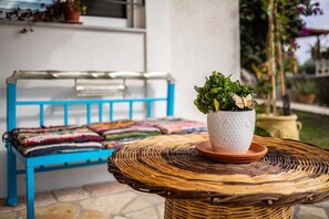 1 bedroom - Petalidi Sunny Home Two - Cozy Garden Escape (Messini)