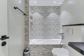 House - Stayshort - Warm Spacious 3 Bedroom in The Greens That Sleeps 8 (Dubai)