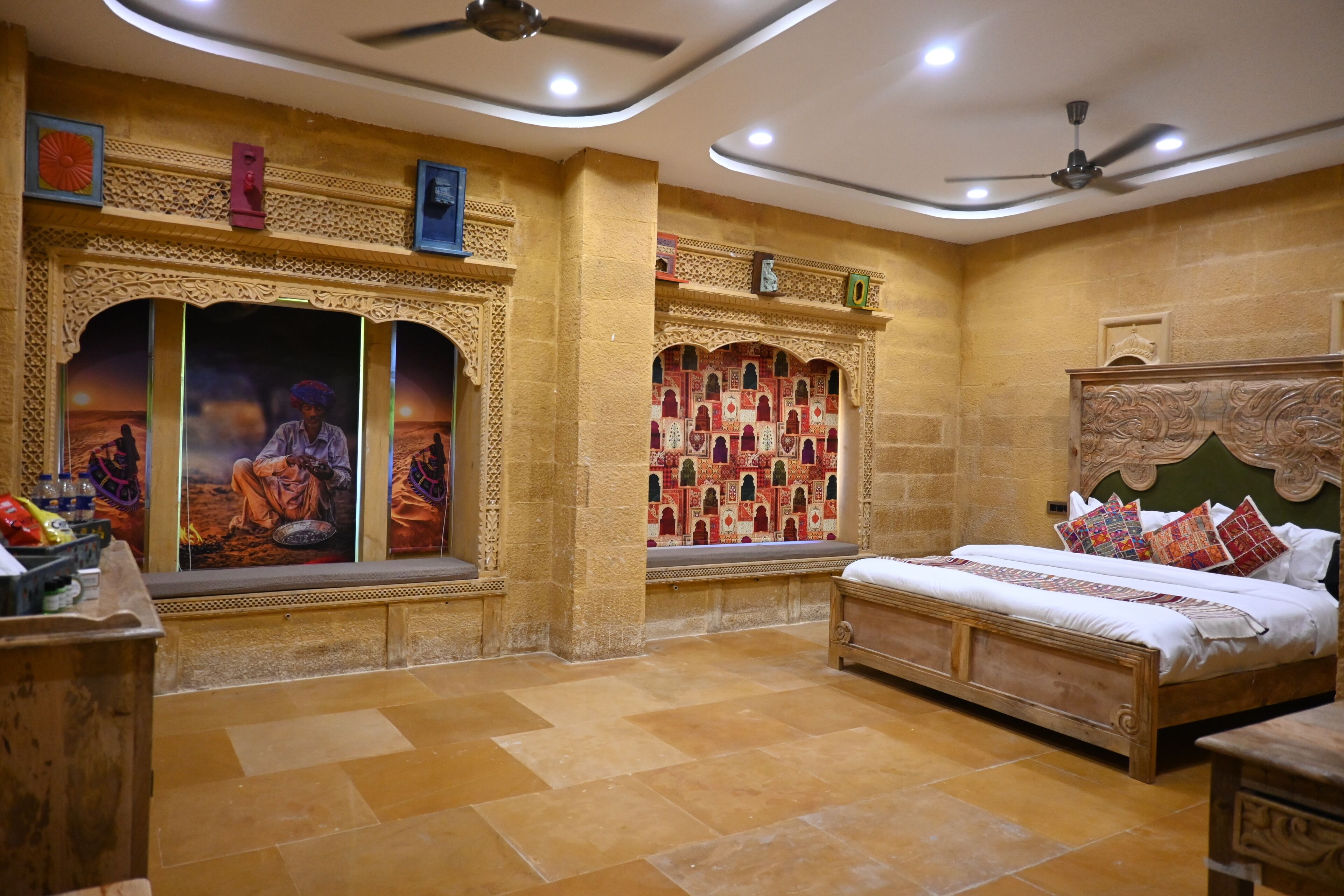 Quarto luxo, vista para a cidade | Escrivaninha, espaço de trabalho para notebook, Wi-Fi de cortesia