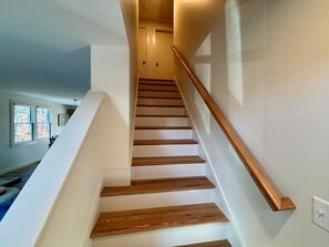 Interior - Walk to Schoolhouse Pond! (Chatham)