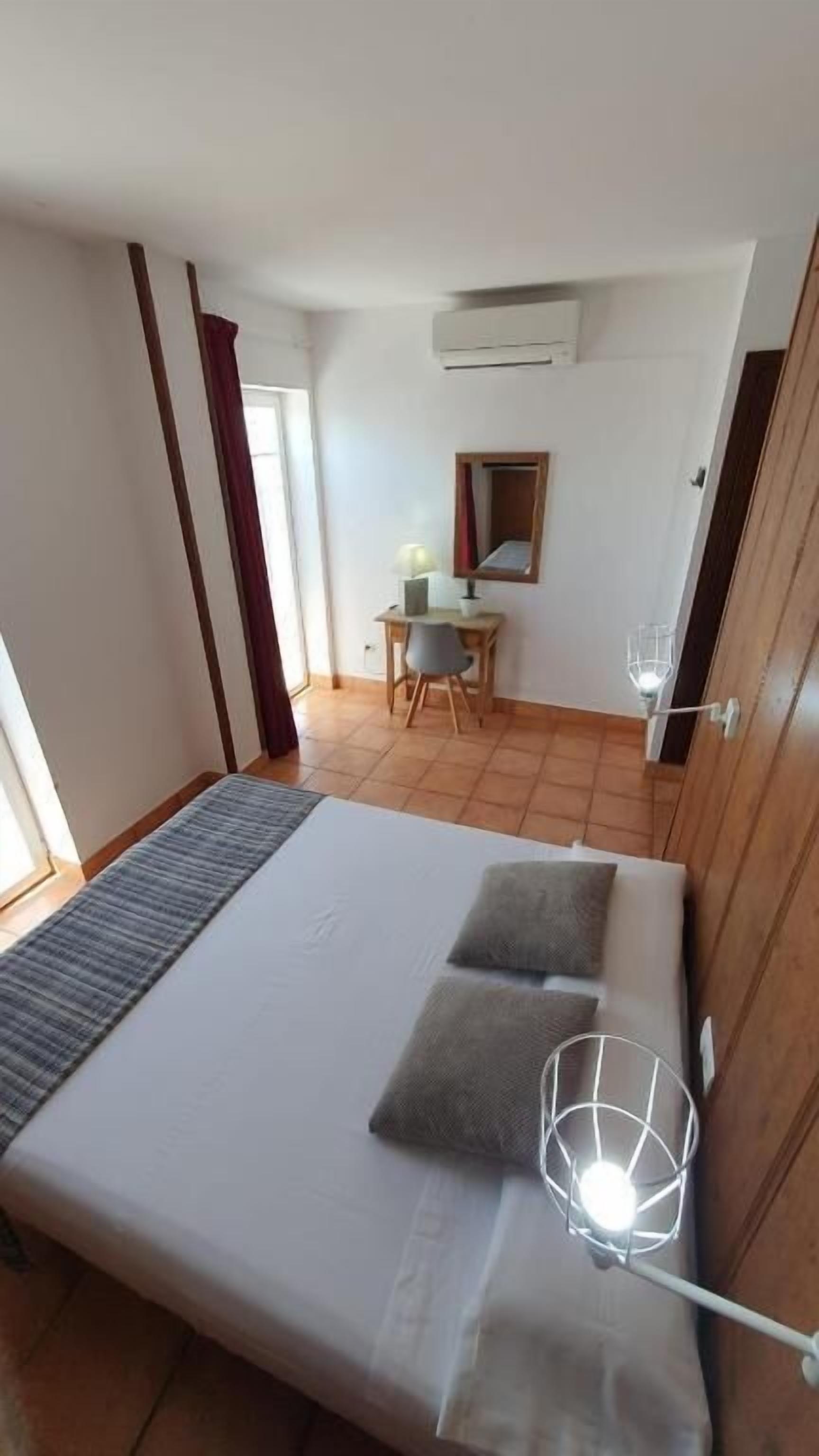 Comfort-Doppelzimmer | Verdunkelungsvorhänge, schallisolierte Zimmer, kostenloses WLAN