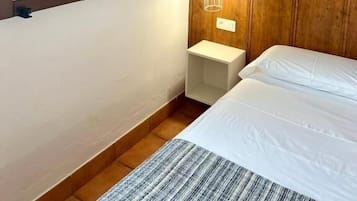 Comfort-Doppelzimmer | Verdunkelungsvorhänge, schallisolierte Zimmer, kostenloses WLAN