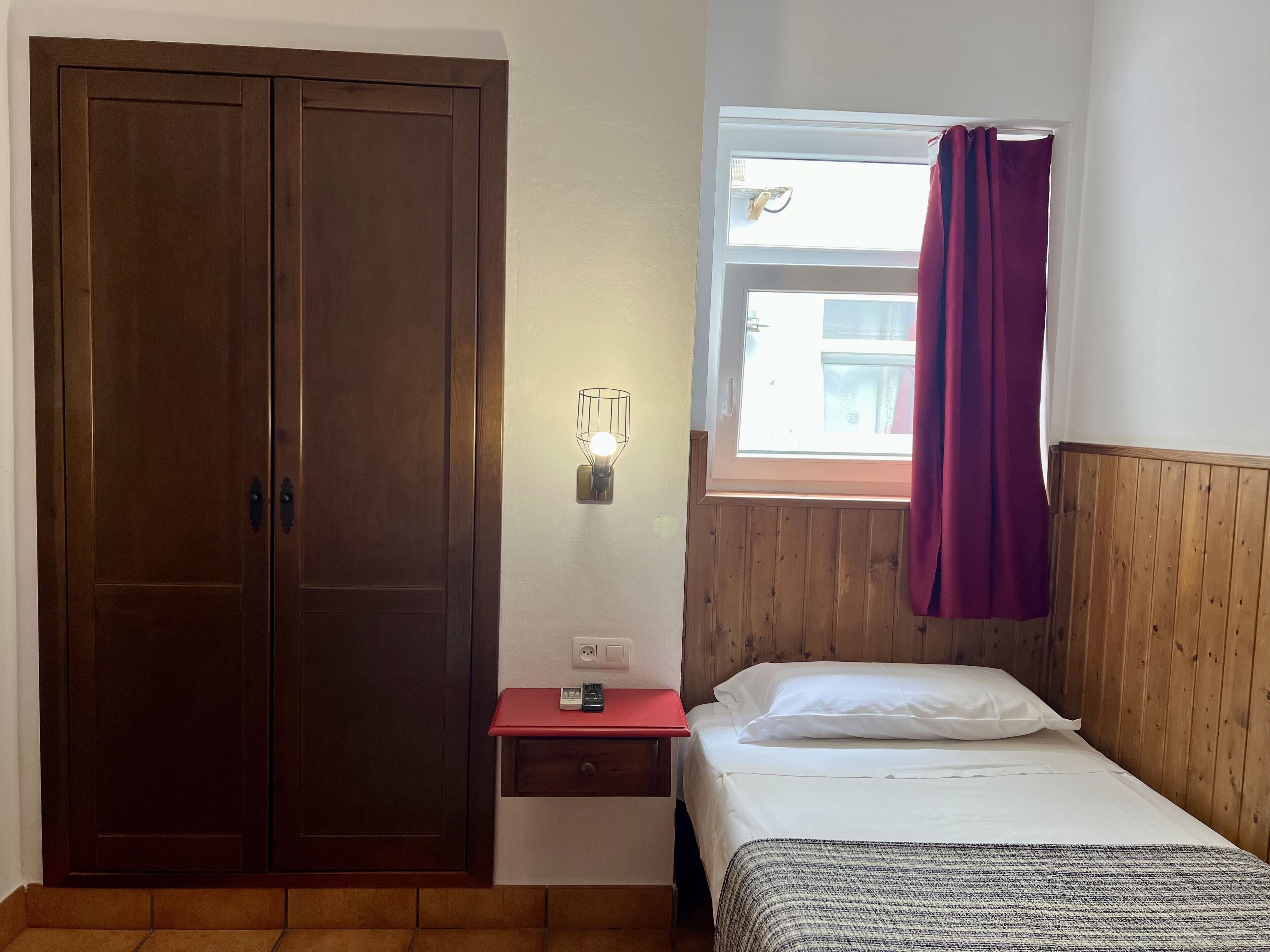 Economy Single Room | Blackout drapes, soundproofing, free WiFi, bed sheets